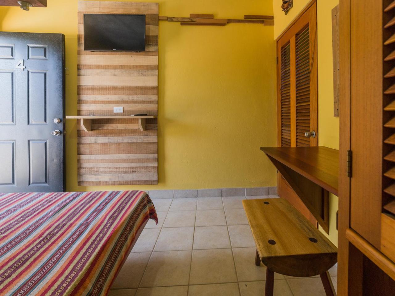 A Pousada A Piece Of Ground Punta Gorda Exterior foto